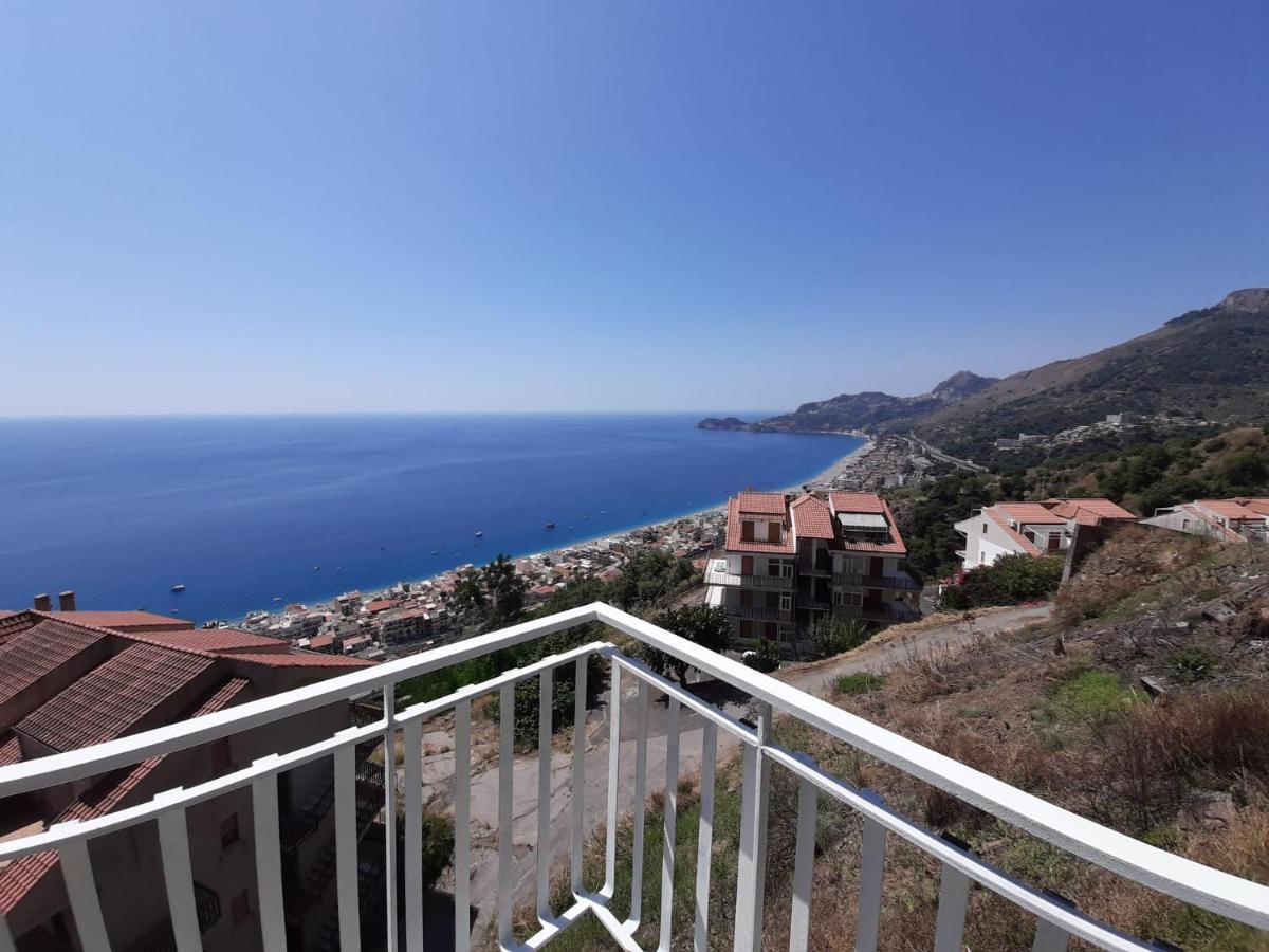 Nuova Casa Giulia Letojanni Exterior foto