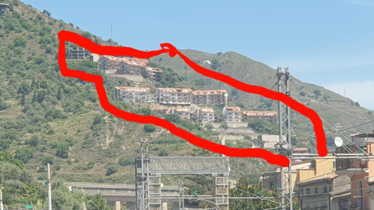 Nuova Casa Giulia Letojanni Exterior foto