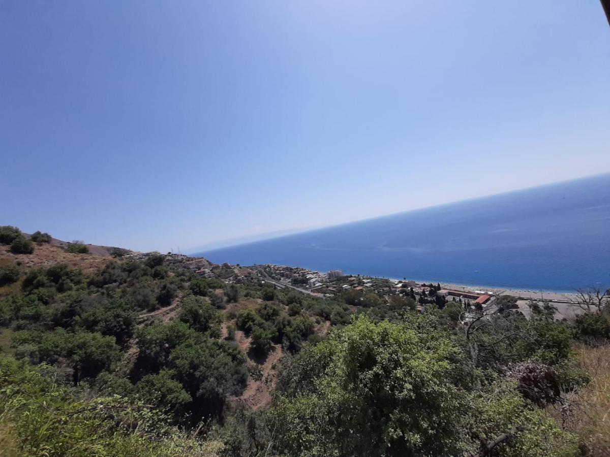 Nuova Casa Giulia Letojanni Exterior foto