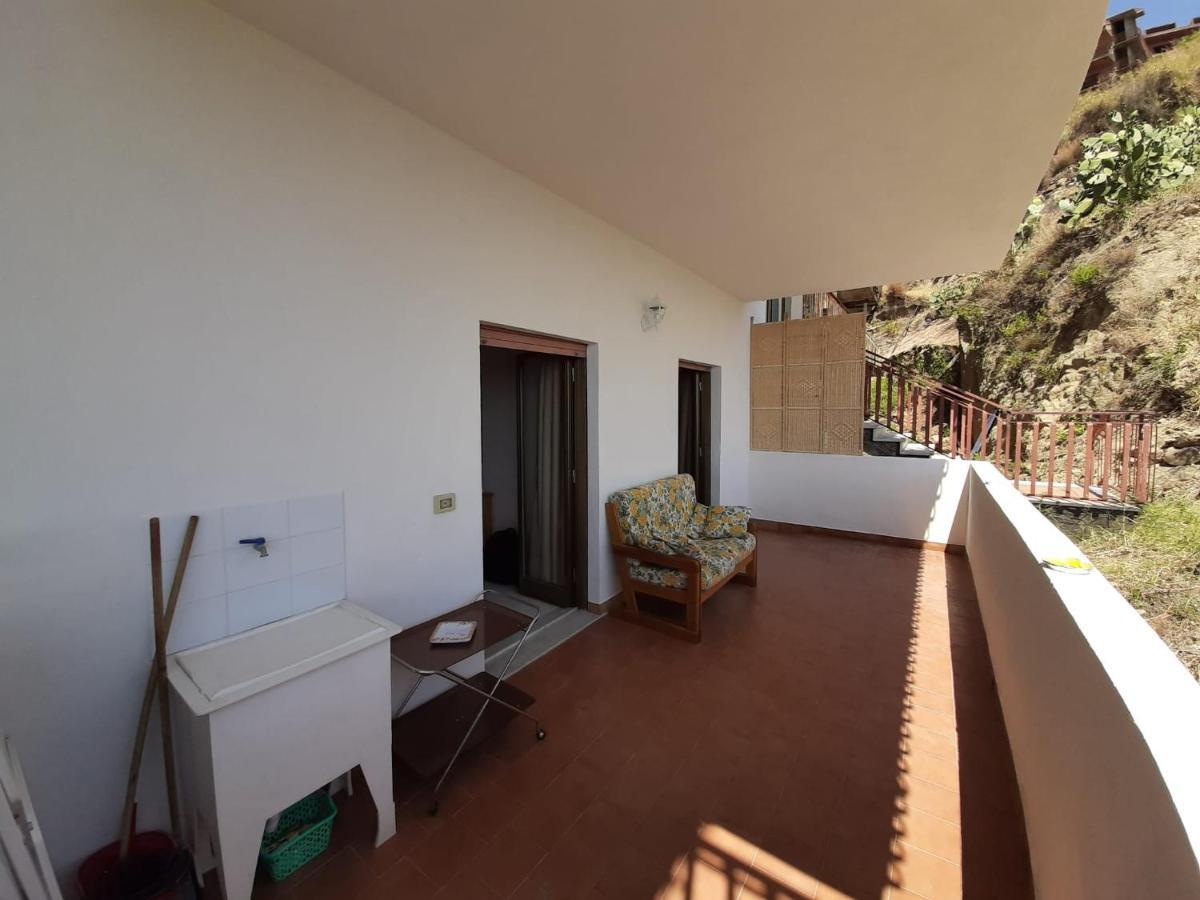Nuova Casa Giulia Letojanni Exterior foto